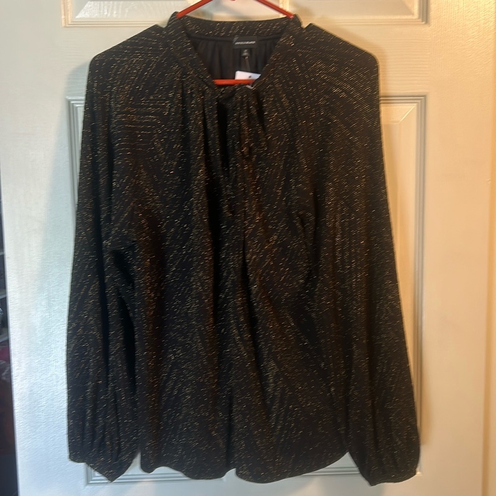 Buckle, black and gold dress shirt